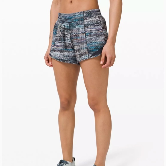 Lululemon Hotty Hot Short 4” * Digital Oasis - Picture 2 of 7